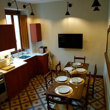 The Poets' Retreat Apartment