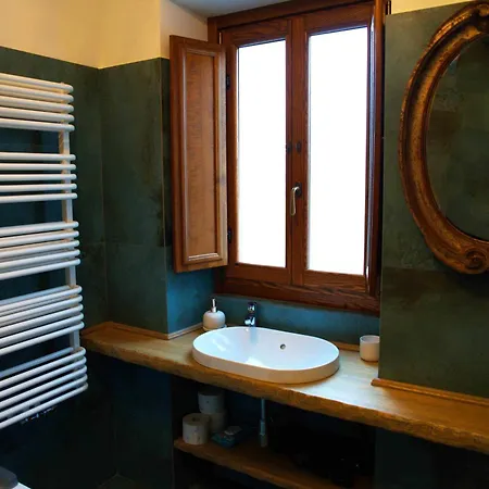 The Poets' Retreat Apartment